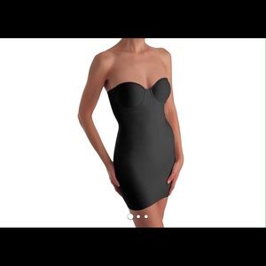 Naomi & Nicole strapless body shaper slip